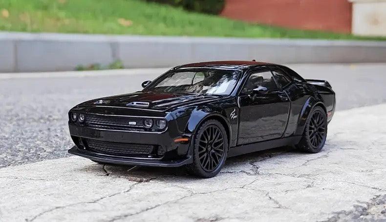 【Hellcat ™】-Sinta a Adrenalina com a Miniatura Dodge Challenger SRT Velozes e Furiosos!